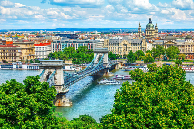 chain_bridge_medium.jpg