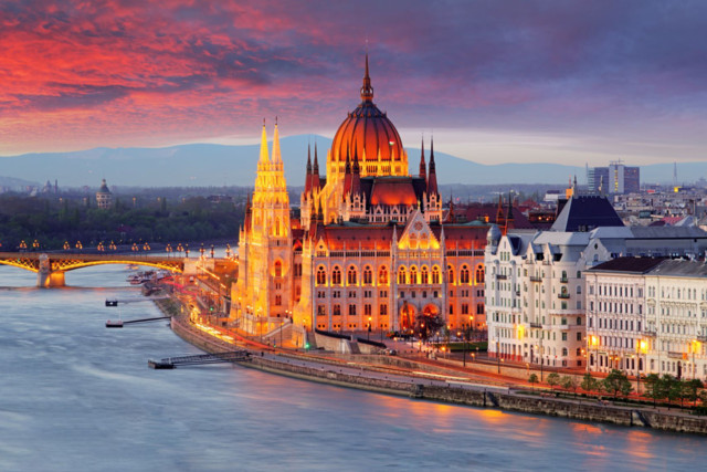 parliament_building_medium.jpg