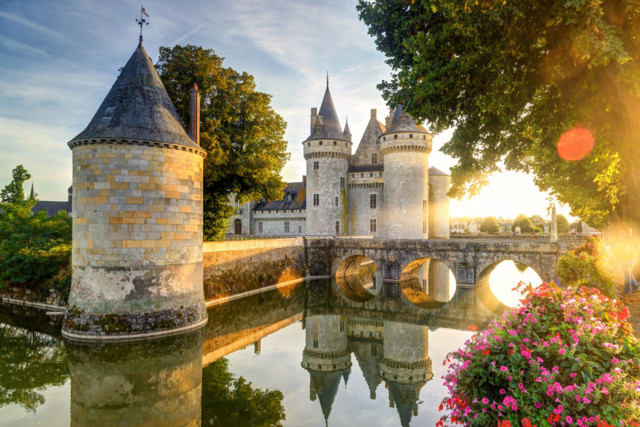 chateux_de_sully_medium.jpg