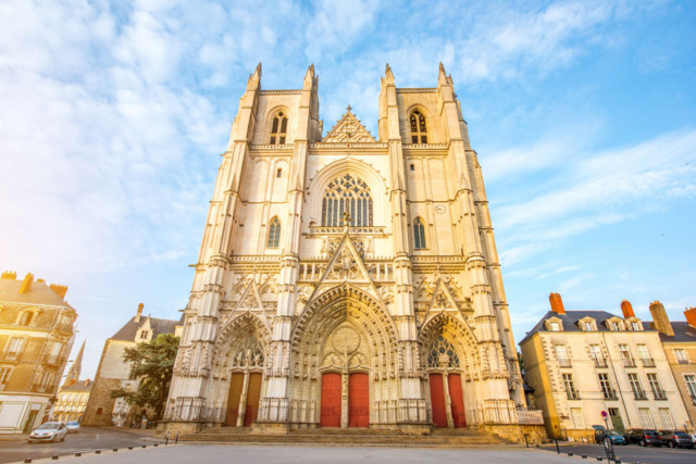 gothic_cathedral_medium.jpg