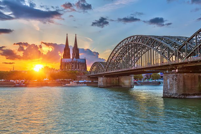 shutterstock_120006307_cologne_small.jpg