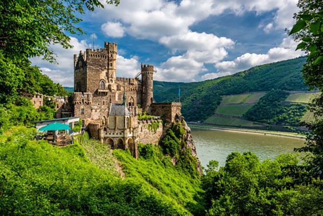 shutterstock_713474503_rhine_valley_small.jpg